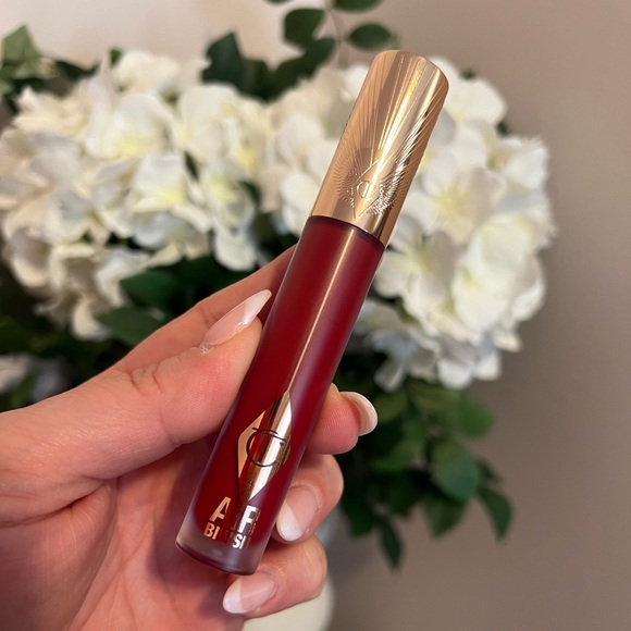 CHARLOTTE TILBURY • AIRBRUSH FLAWLESS LIP BLUR • RUBY BLUR - Picture 4 of 4